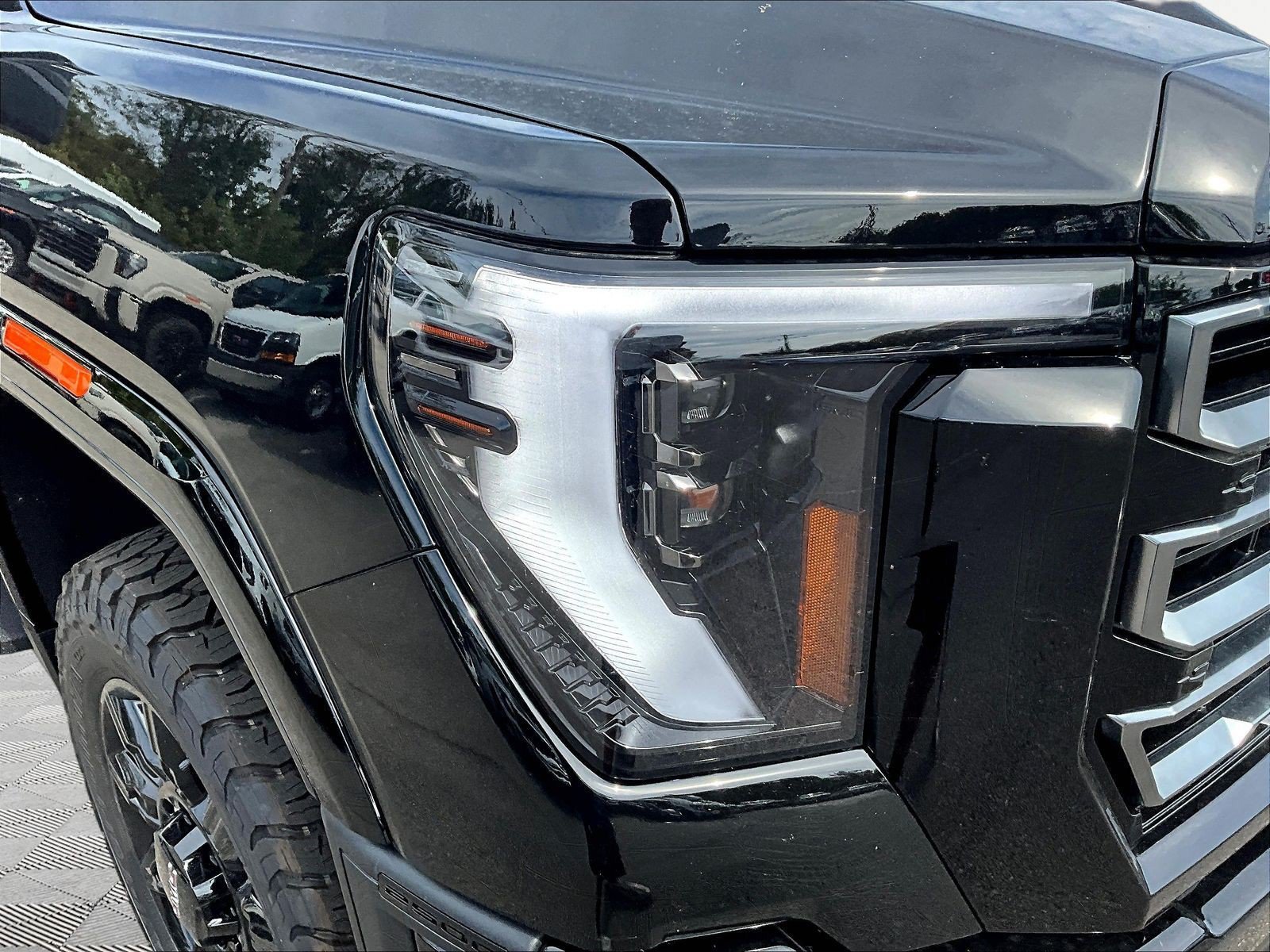 New 2026 GMC Sierra 2500 AT4 w/ AT4 Premium Plus Package AWD/4WD image 8