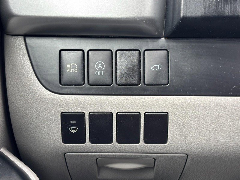 Used 2017 Toyota Highlander Plus image 19