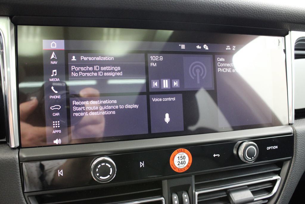 Used 2025 Porsche Macan S AWD/4WD image 32