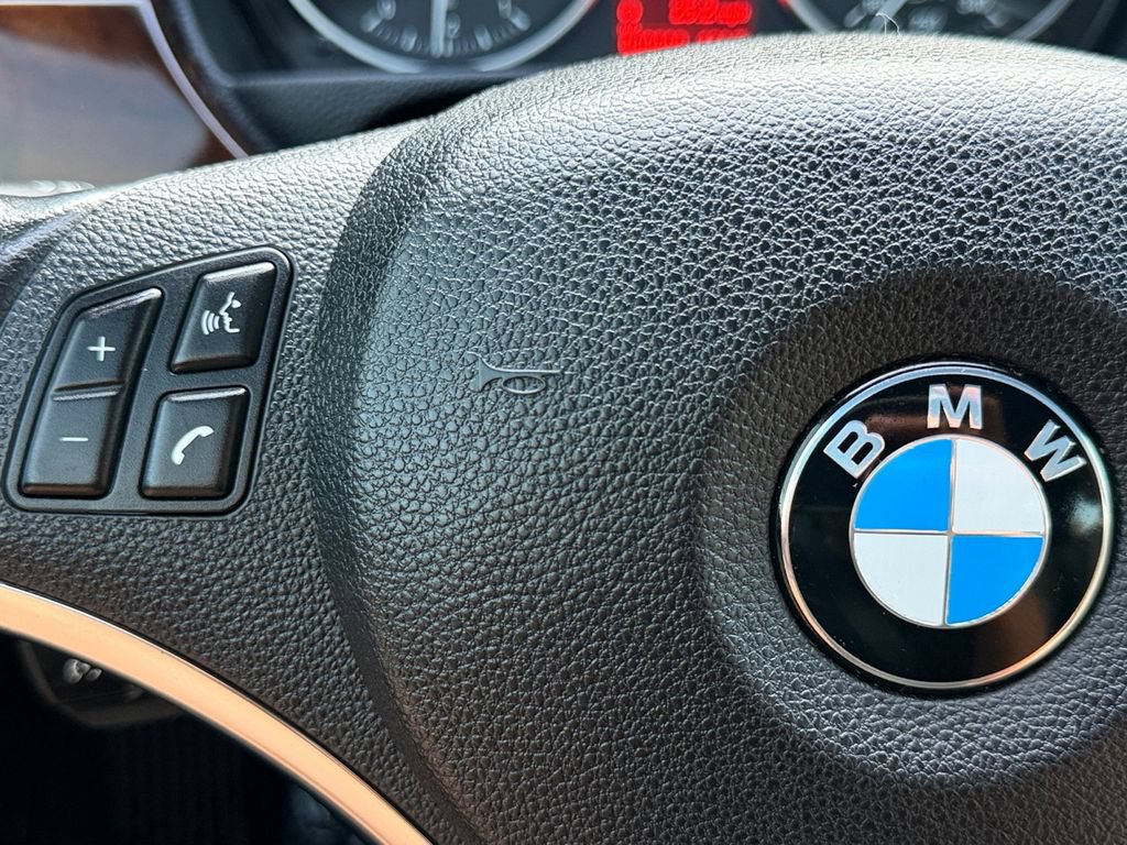 Used 2011 BMW 328i Convertible RWD image 31