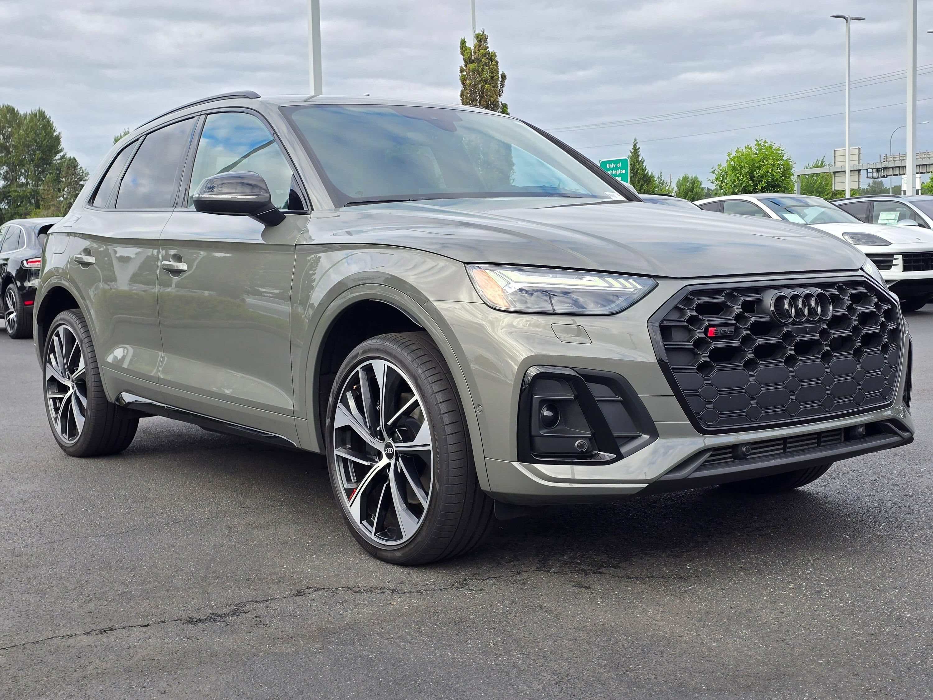 Used 2023 Audi SQ5 Prestige AWD/4WD image 7