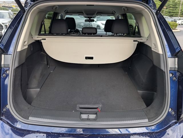Used 2024 Nissan Rogue SV AWD/4WD image 10