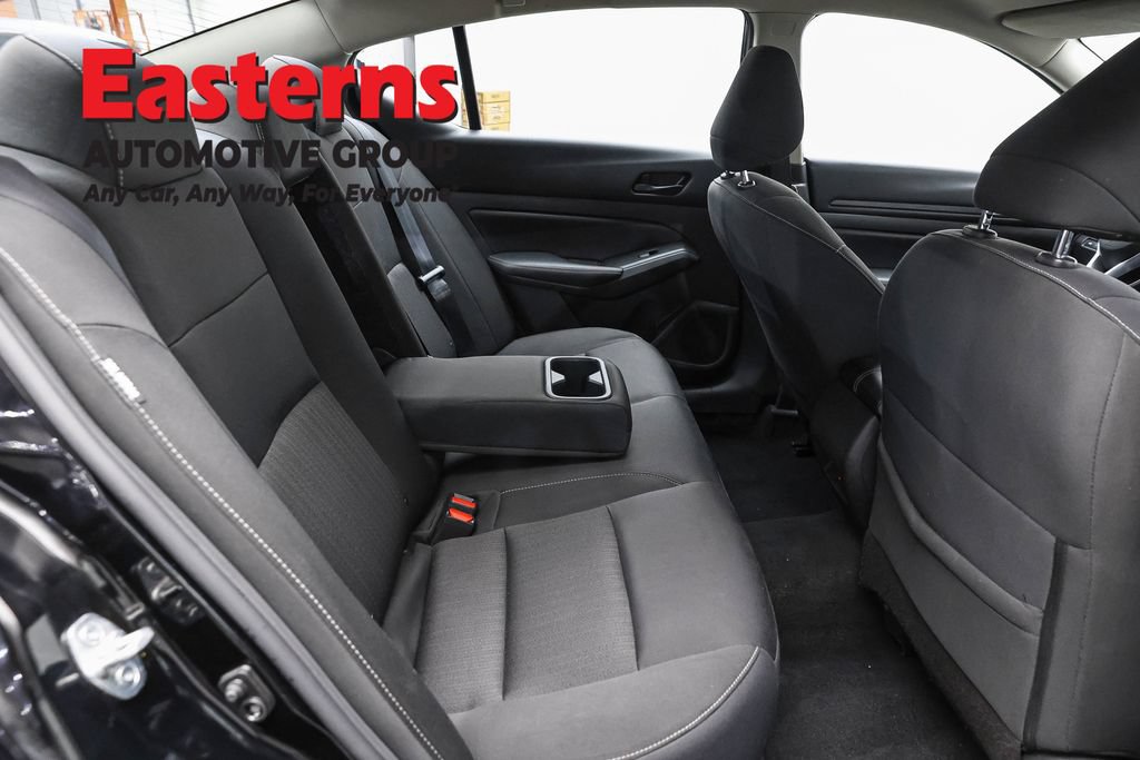 Used 2024 Nissan Altima 2.5 SV FWD image 24