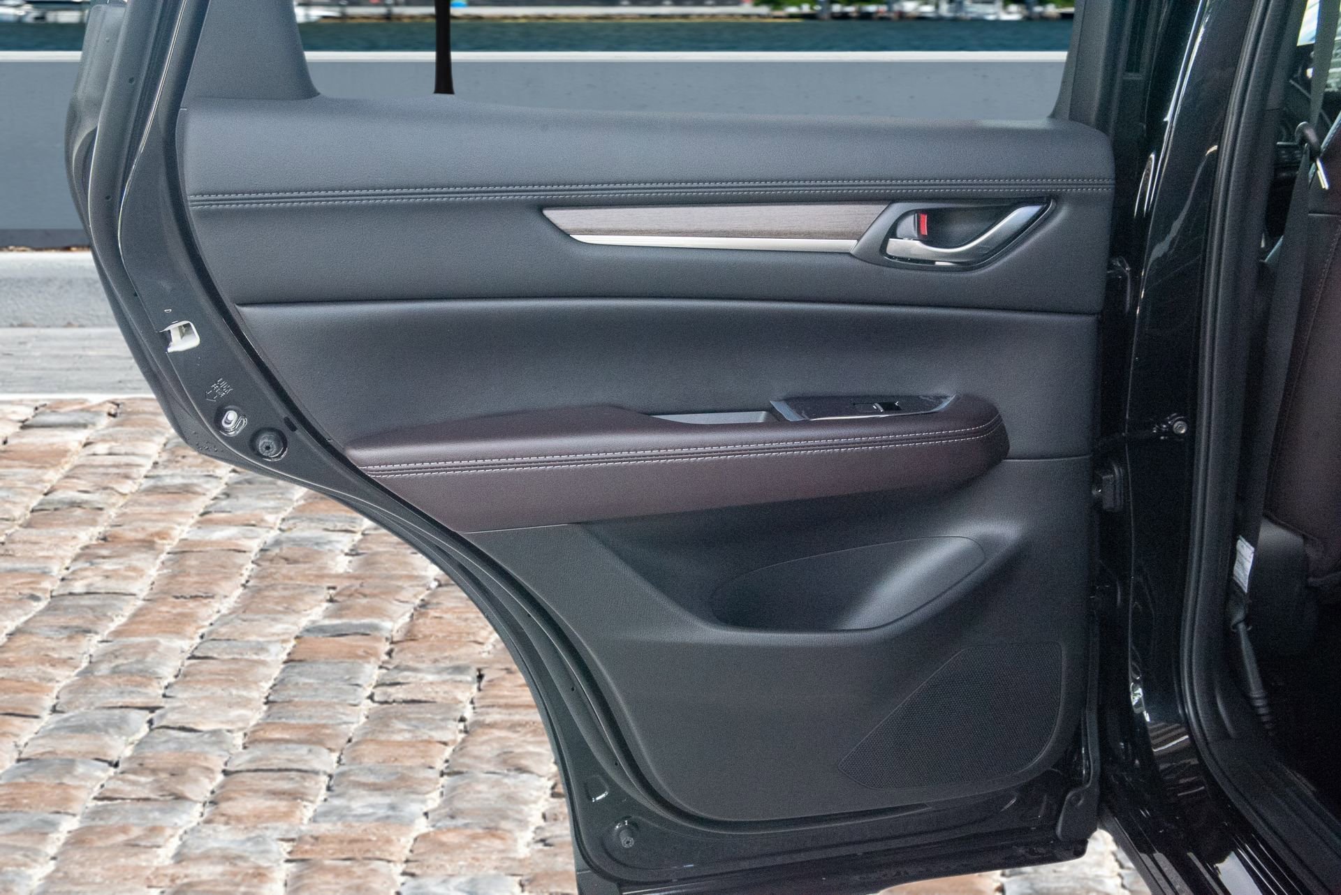 Used 2025 MAZDA CX-5 Signature image 15