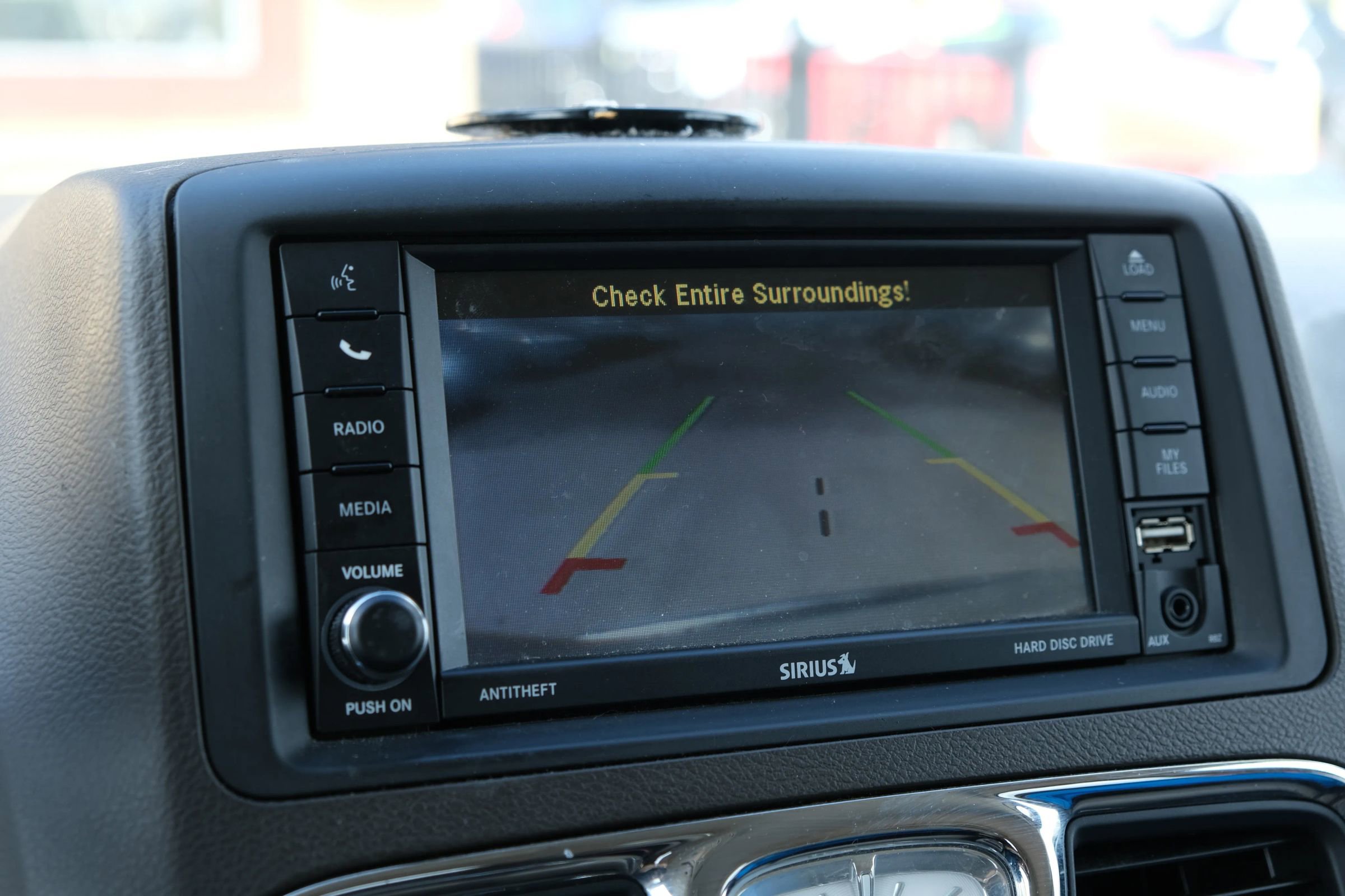 Used 2015 Chrysler Town & Country Touring image 30