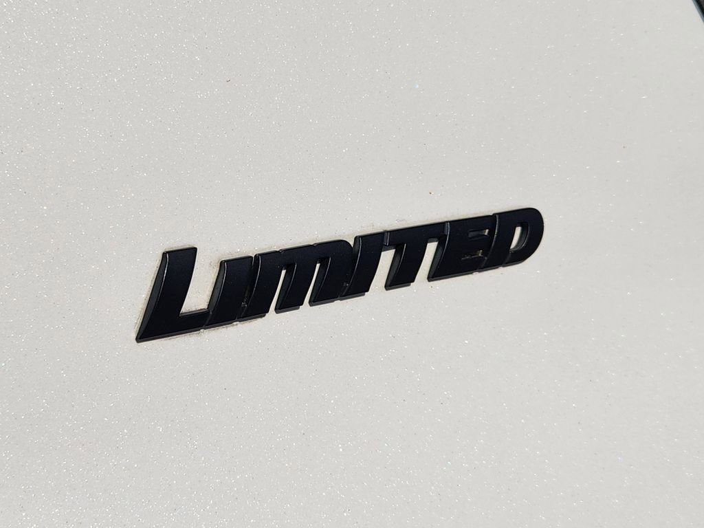 Used 2019 Toyota 4Runner Limited AWD/4WD image 11