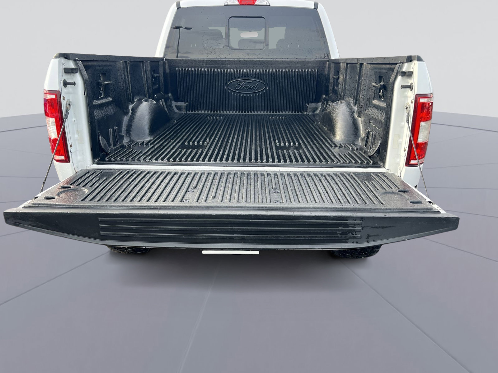 Certified 2018 Ford F150 XLT w/ Equipment Group 302A Luxury image 24