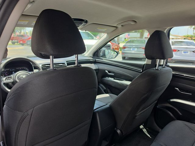 Used 2023 Hyundai Tucson SE FWD image 16