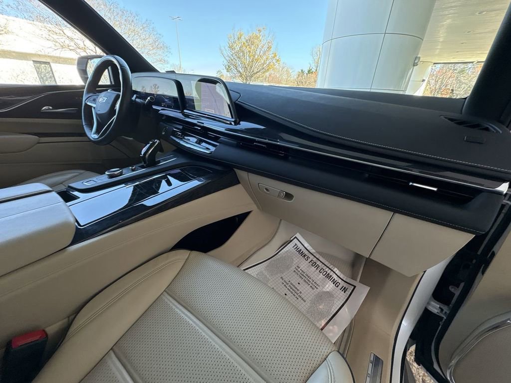 Certified 2022 Cadillac Escalade Premium Luxury image 30