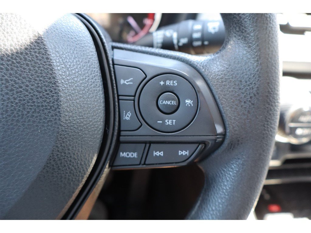 Used 2023 Toyota RAV4 XLE FWD image 33