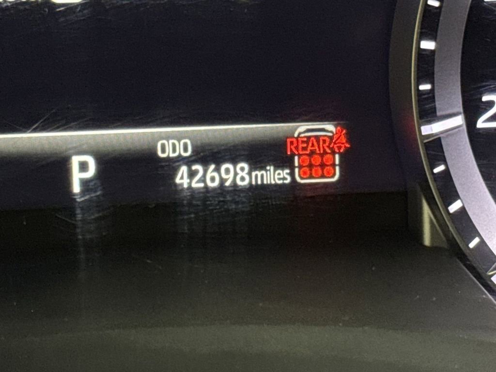 Used 2024 Toyota Highlander LE image 13