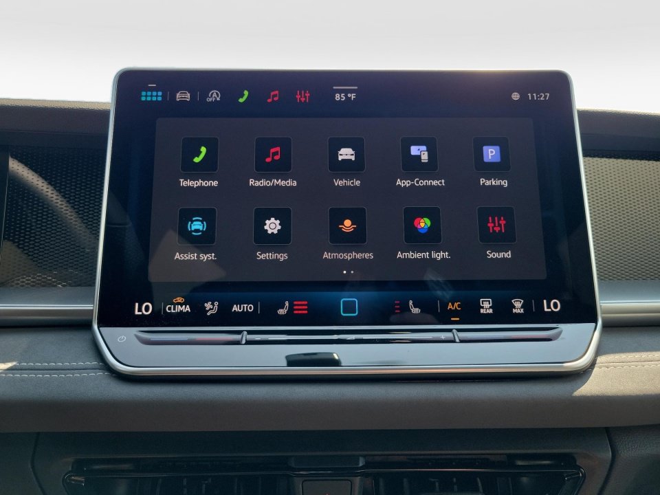New 2026 Volkswagen Tiguan SE R-Line FWD image 17