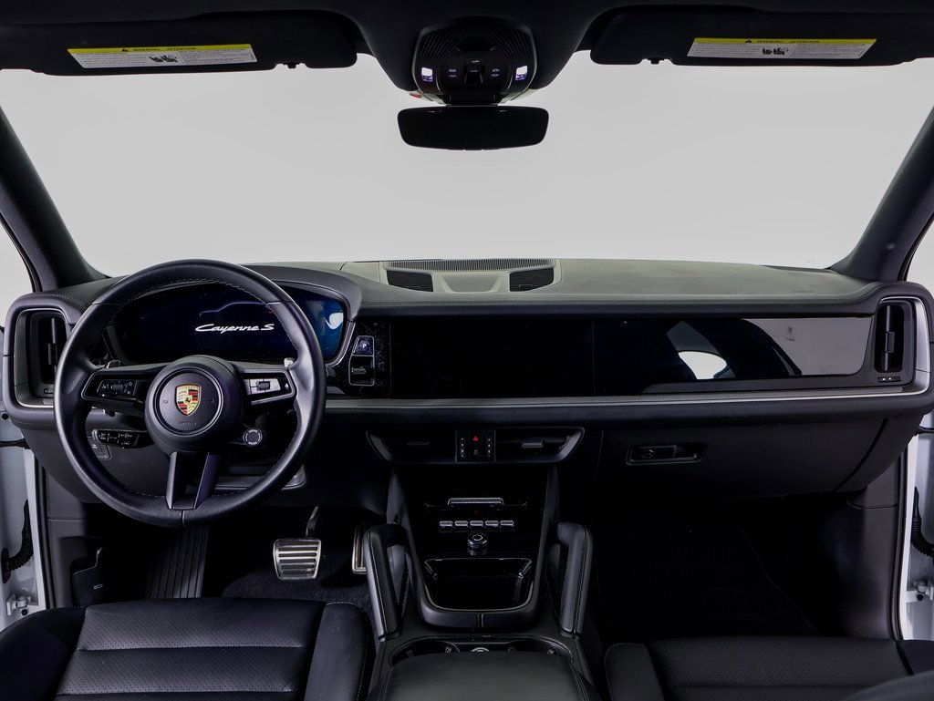 Certified 2024 Porsche Cayenne S image 11