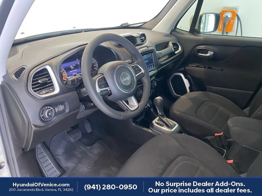 Used 2021 Jeep Renegade Latitude FWD image 25