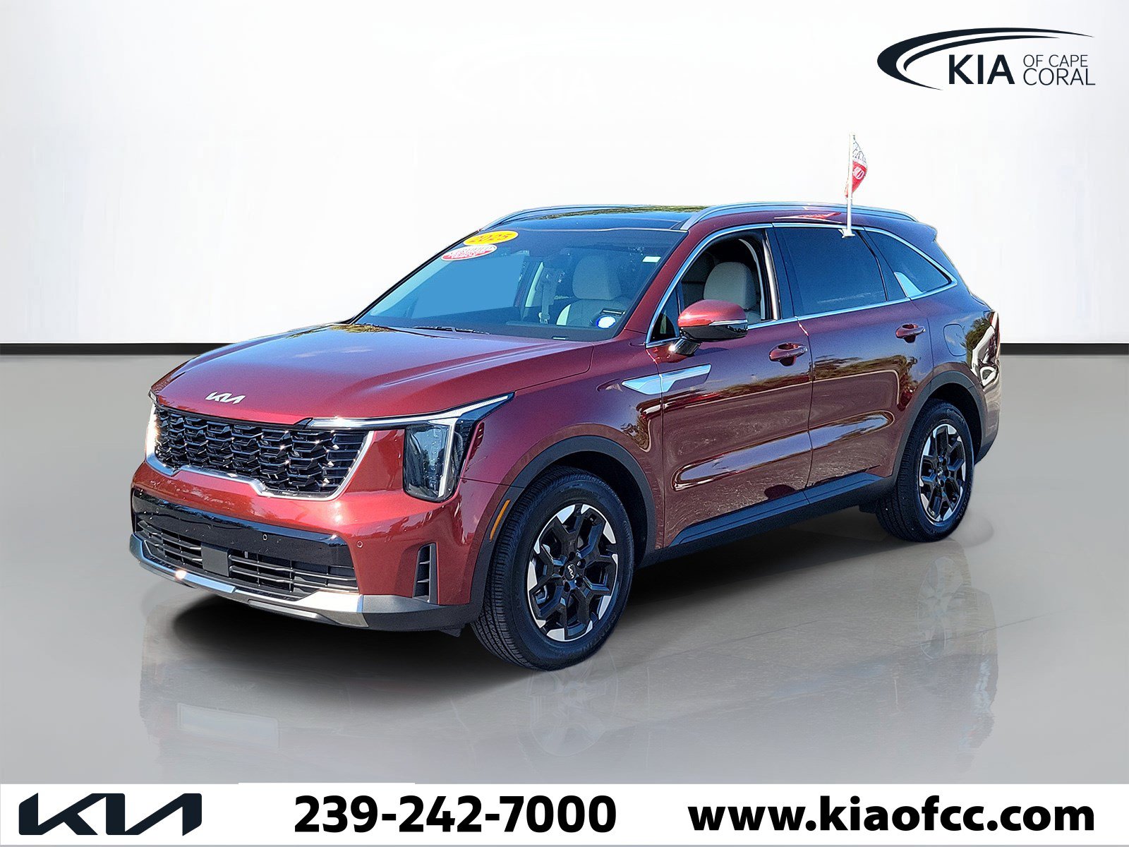 Certified 2025 Kia Sorento S w/ Panoramic Sunroof Package FWD image 3