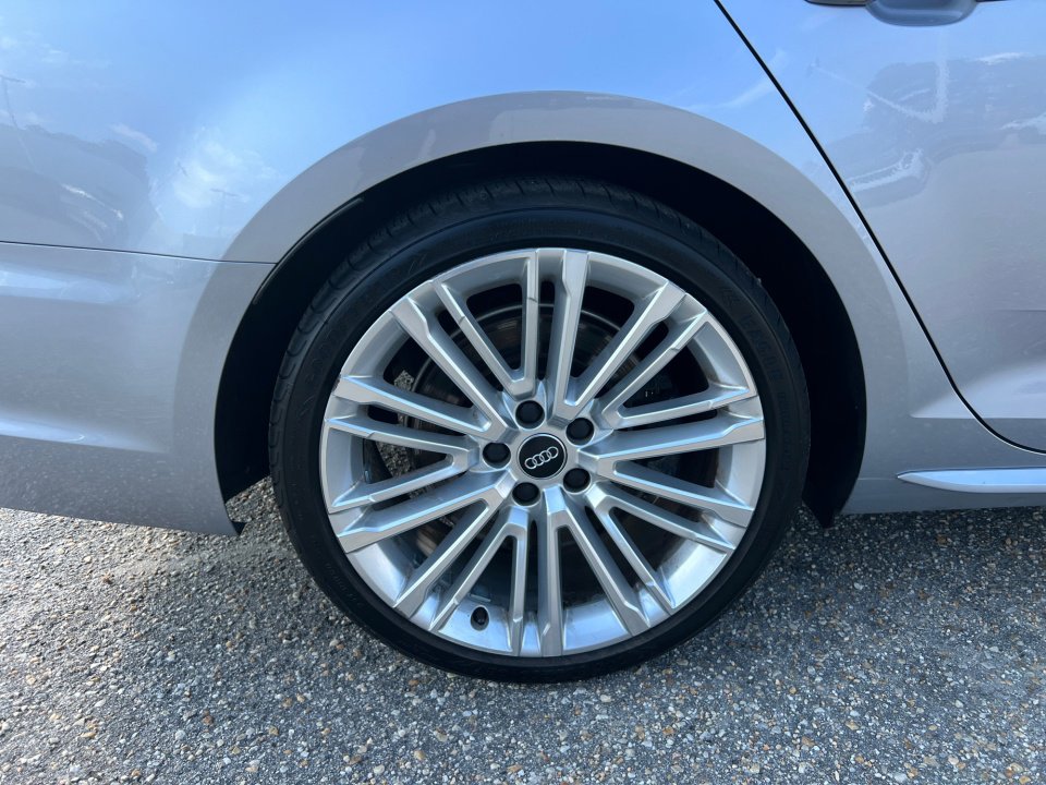 Used 2017 Audi A4 2.0T Prestige image 23