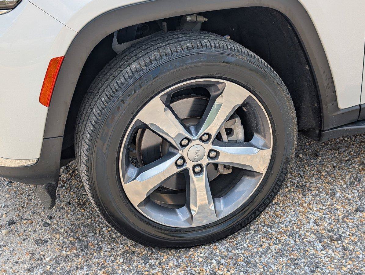 Used 2021 Jeep Grand Cherokee L Limited AWD/4WD image 11