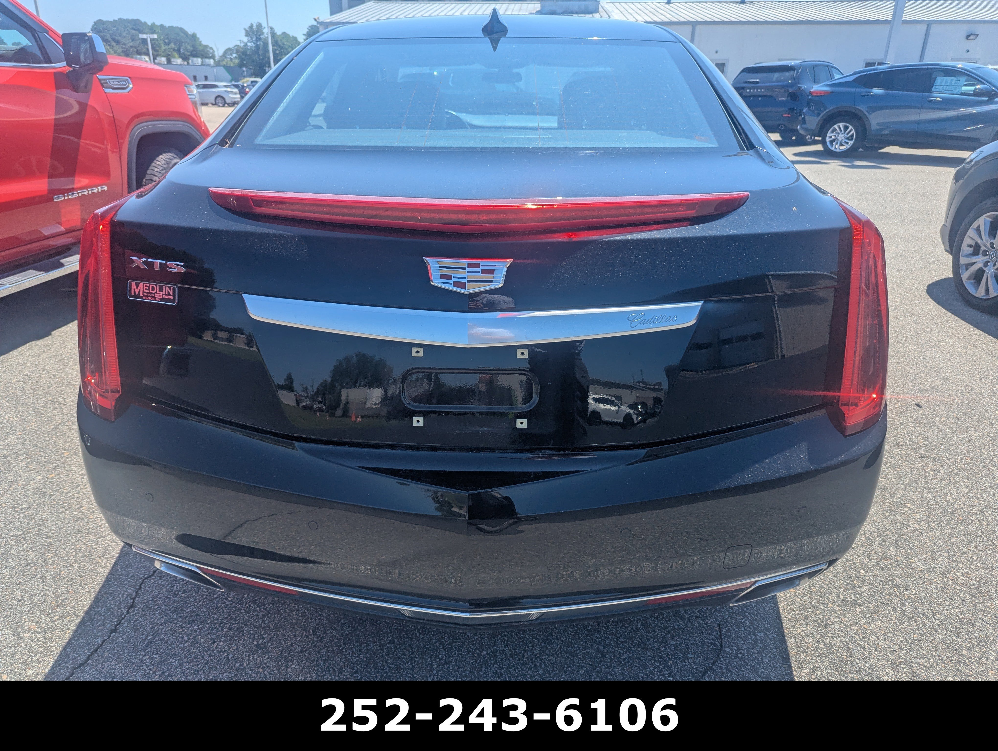 Used 2017 Cadillac XTS Luxury FWD image 5