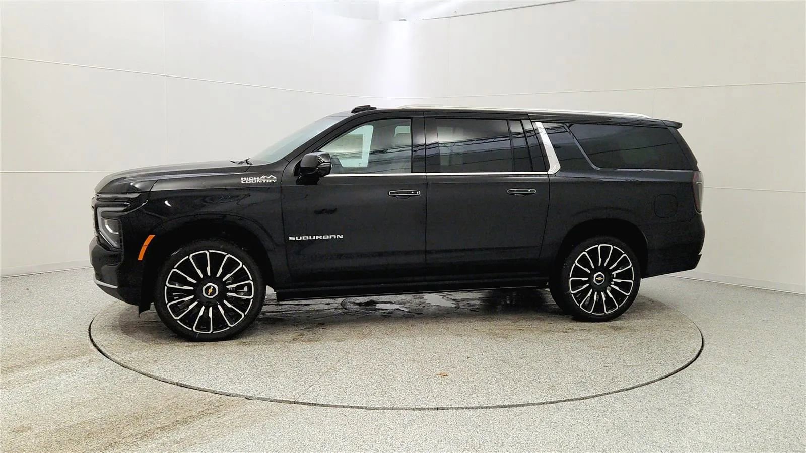 New 2026 Chevrolet Suburban High Country AWD/4WD image 4