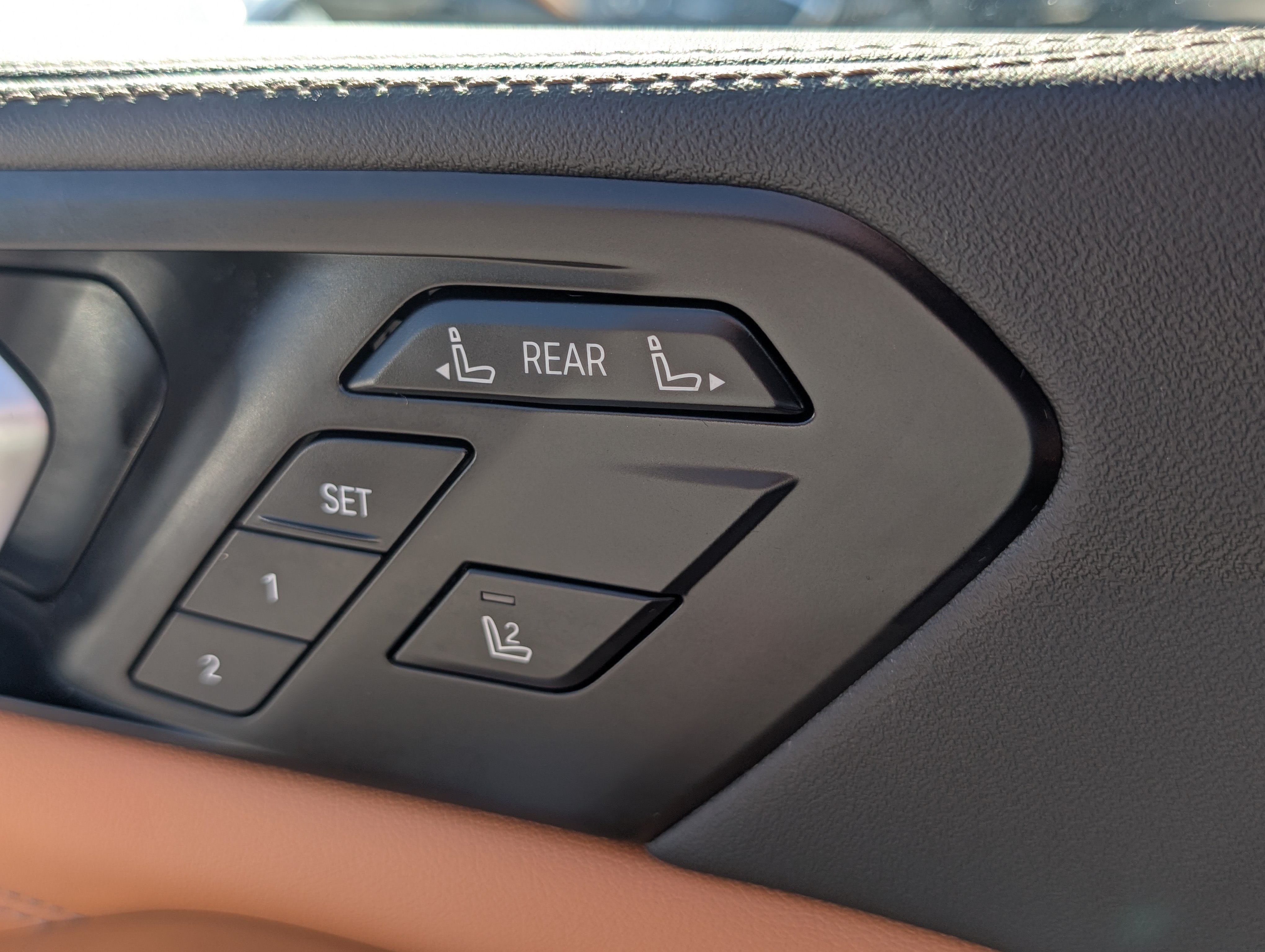 Used 2024 BMW X7 xDrive40i AWD/4WD image 23