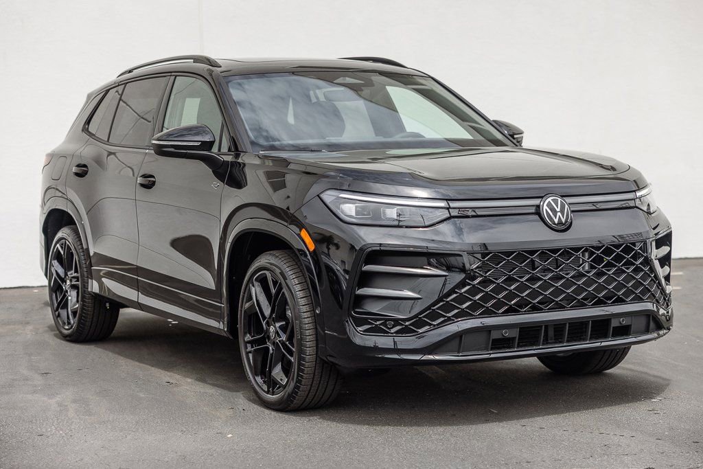 New 2026 Volkswagen Tiguan SE R-Line