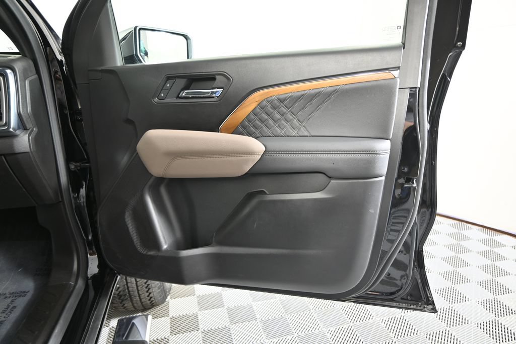 Used 2026 GMC Canyon Denali AWD/4WD image 13