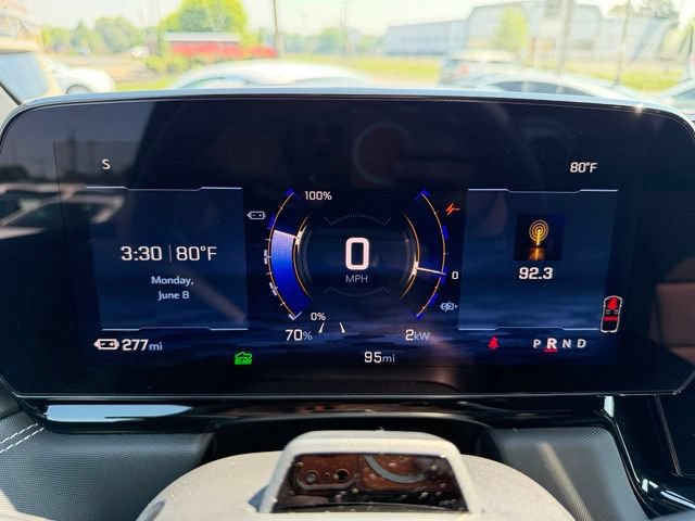 Certified 2026 Chevrolet Silverado EV Trail Boss w/ Premium Package AWD/4WD image 31