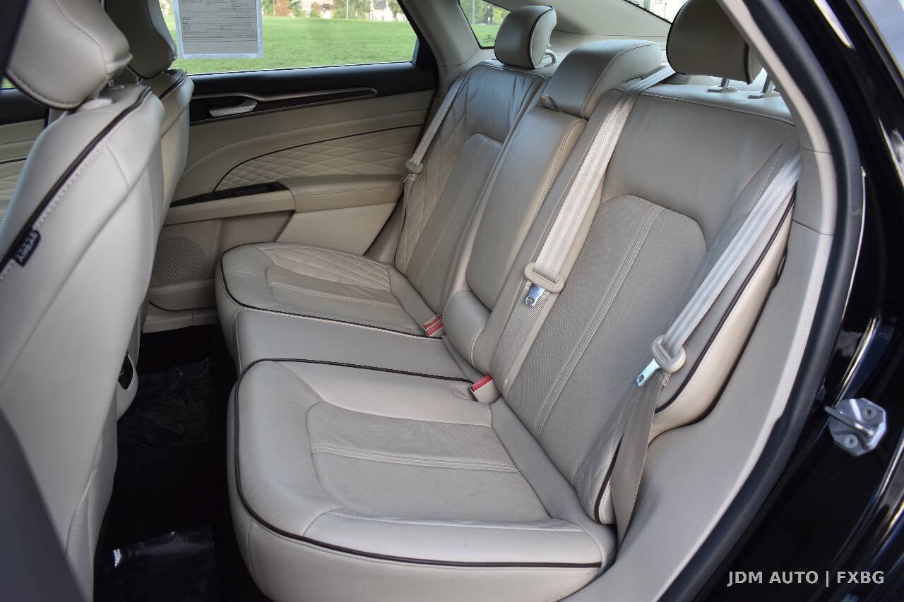 Used 2017 Ford Fusion Platinum FWD image 14