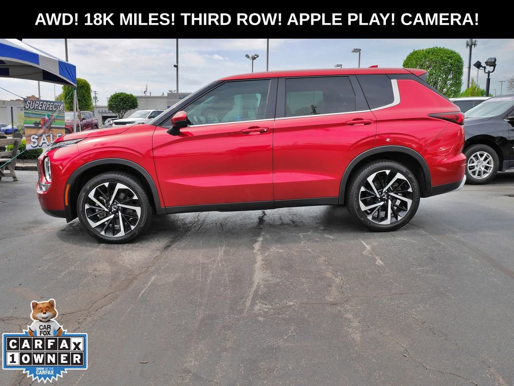Used 2024 Mitsubishi Outlander SE Black Edition AWD/4WD image 1