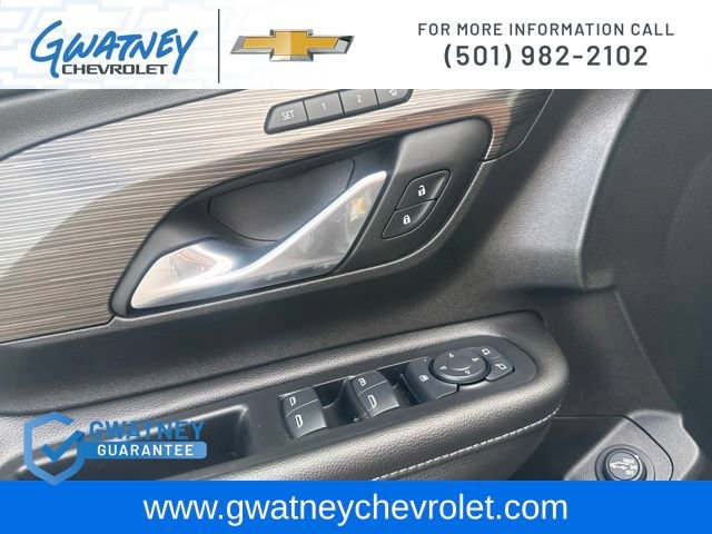 Used 2024 GMC Terrain SLT AWD/4WD image 20