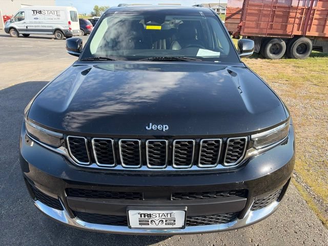 Used 2023 Jeep Grand Cherokee L Limited w/ Rear Seat Video Group I AWD/4WD image 2