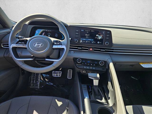 New 2025 Hyundai Elantra Sport image 14