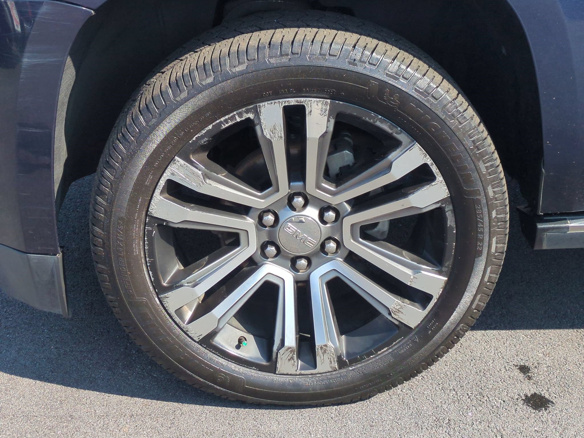 Used 2017 GMC Yukon Denali w/ Open Road Package AWD/4WD image 30