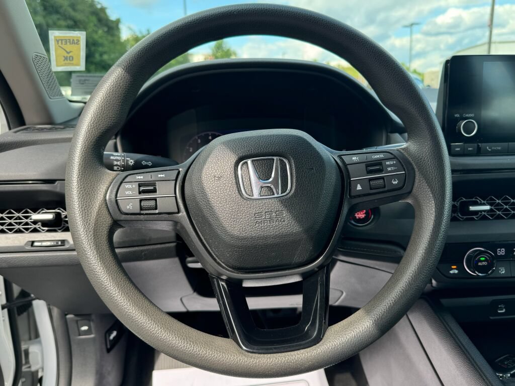 Used 2023 Honda Accord EX image 24