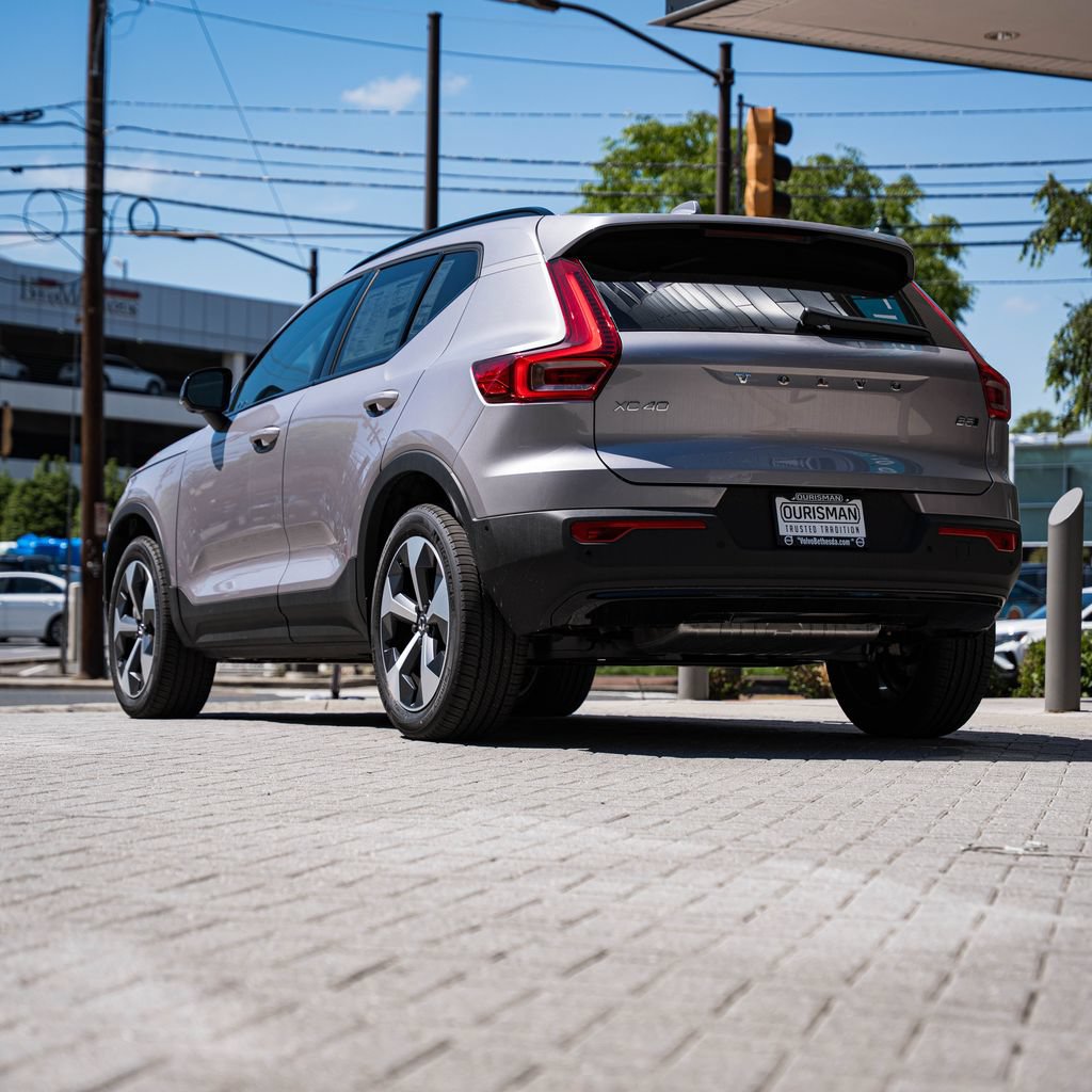 New 2026 Volvo XC40 B5 Plus w/ Protection Package Premier AWD/4WD image 5