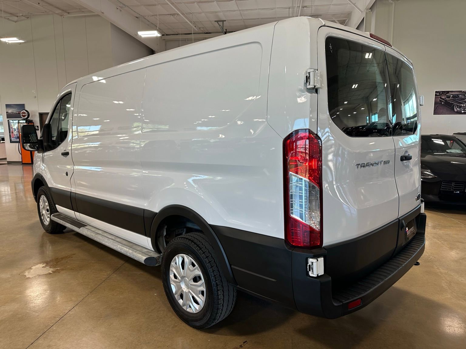Used 2024 Ford Transit 250 Low Roof w/ Exterior Upgrade Package image 5