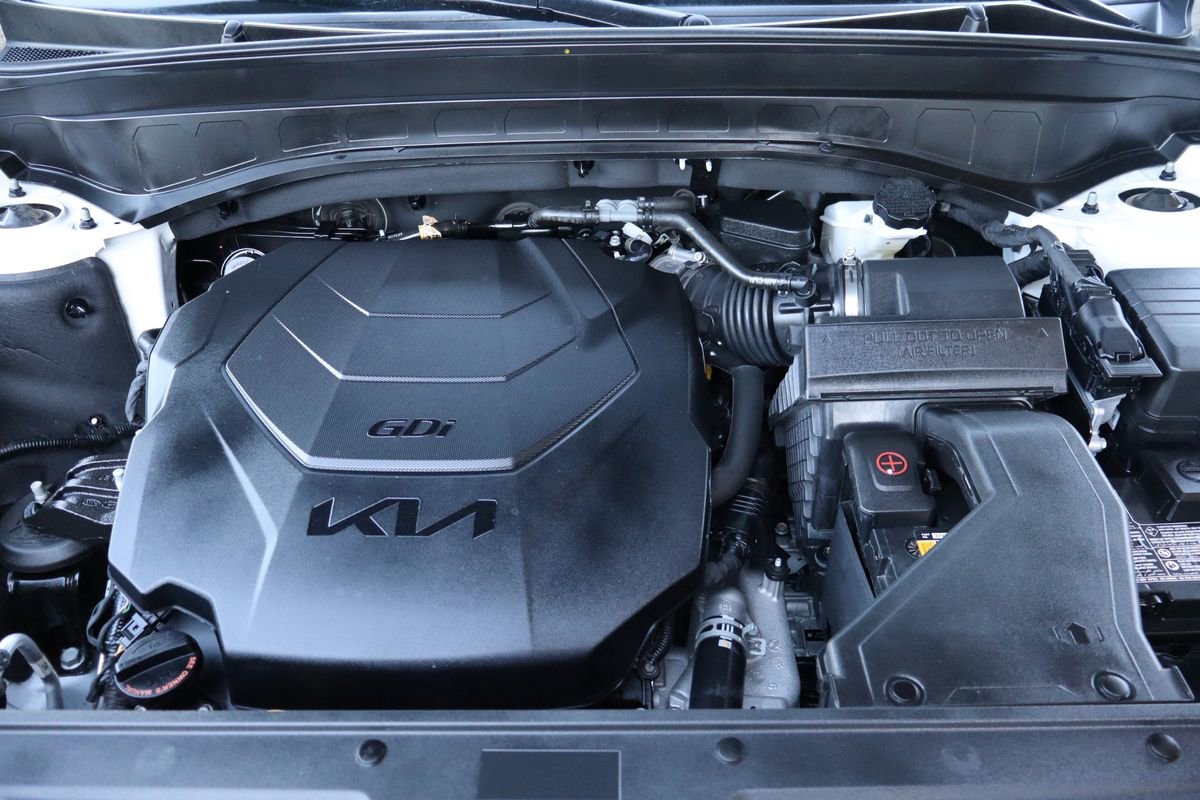 Used 2023 Kia Telluride LX image 41