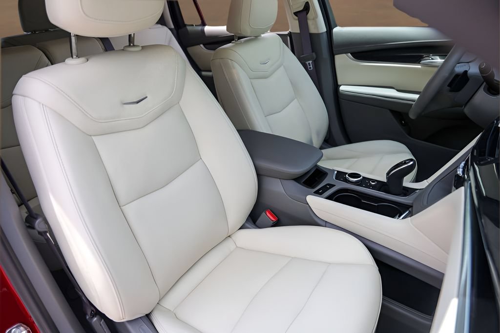 Certified 2022 Cadillac XT6 Premium Luxury w/ Technology Package AWD/4WD image 35
