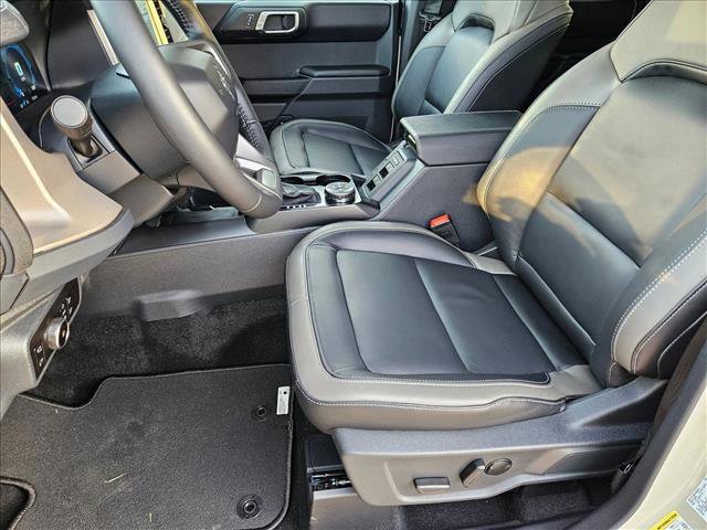 New 2025 Ford Bronco Outer Banks video 4