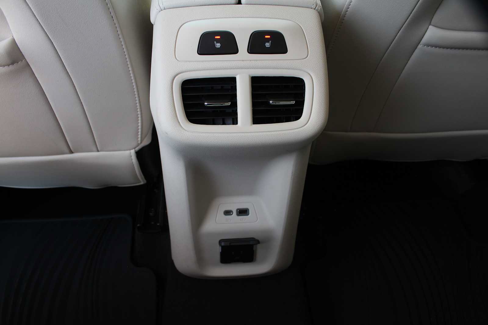Used 2023 Buick Envision Avenir FWD image 29