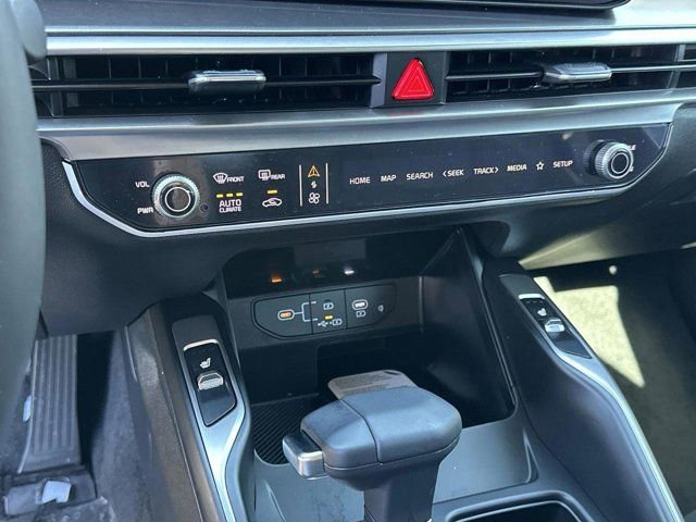 New 2026 Kia Sorento S FWD image 12
