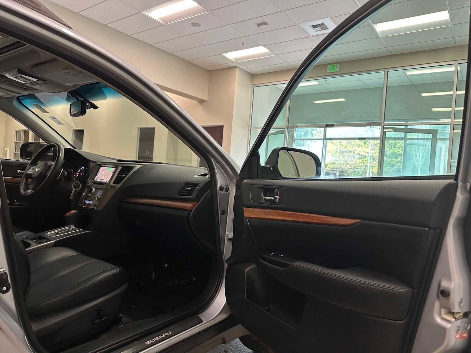 Used 2014 Subaru Outback 2.5i Limited AWD/4WD image 33