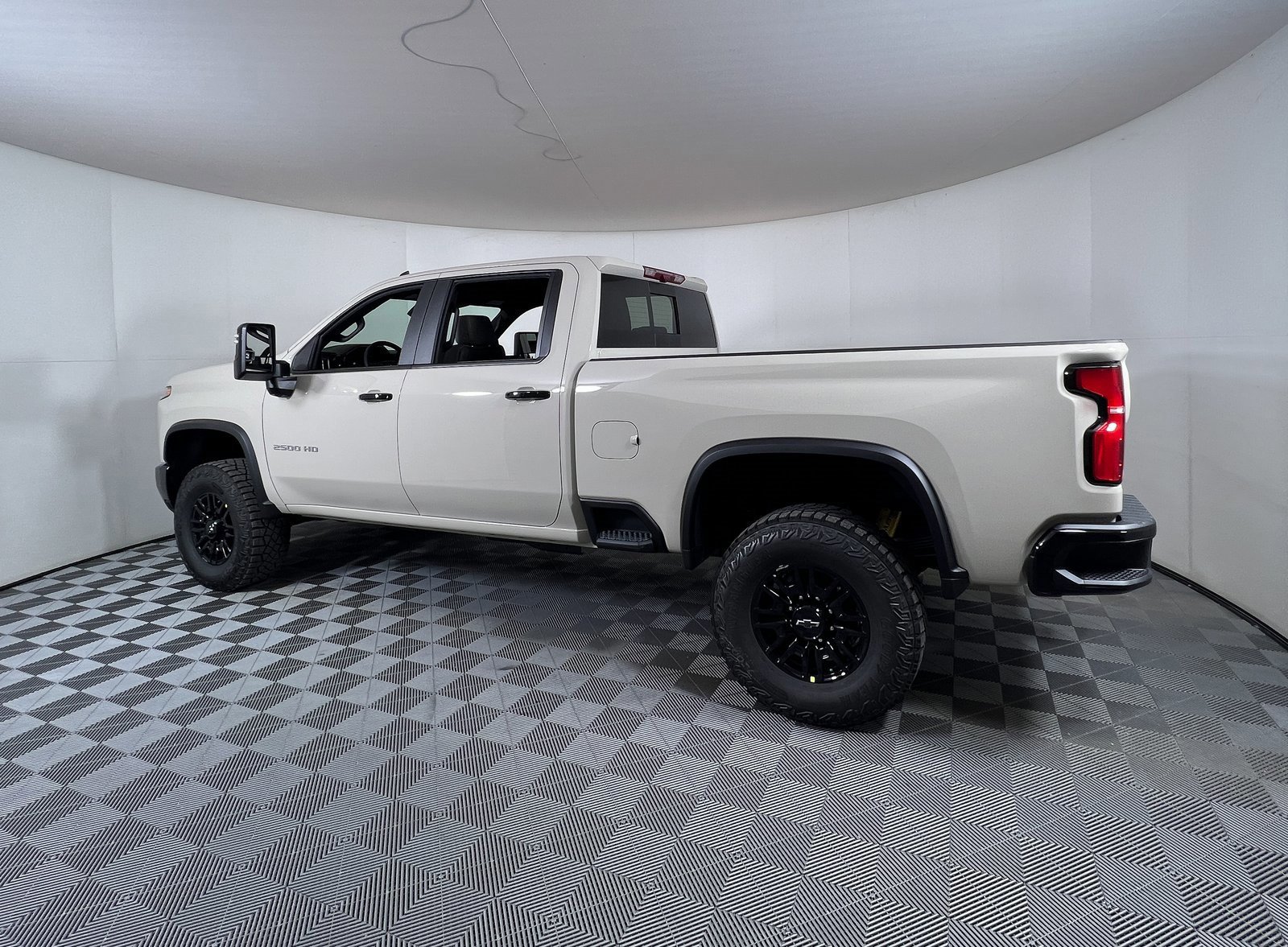 New 2026 Chevrolet Silverado 2500 ZR2 image 3
