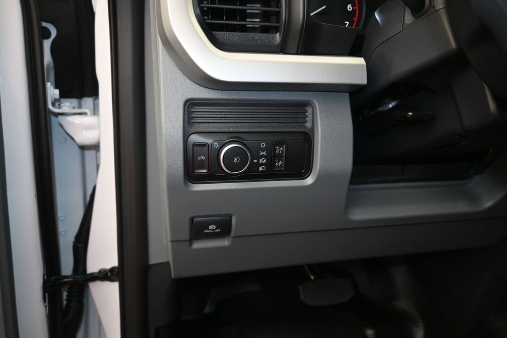 New 2027 Ford F250 XL w/ XL Chrome Package AWD/4WD image 12