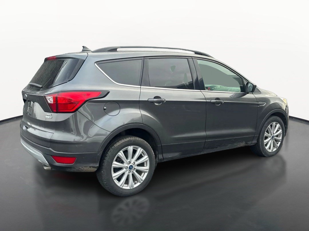 Used 2019 Ford Escape SEL w/ Sun & Style Package AWD/4WD image 3