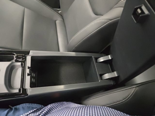 New 2026 Toyota Prius Limited FWD image 29