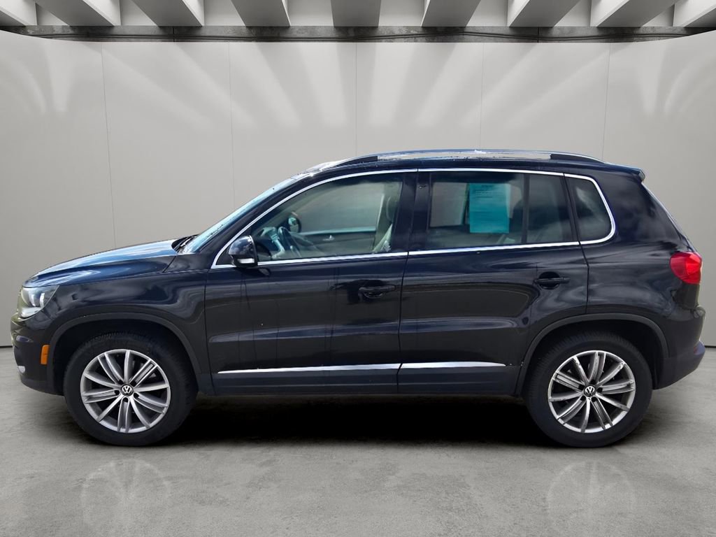 Used 2013 Volkswagen Tiguan SE AWD/4WD image 2