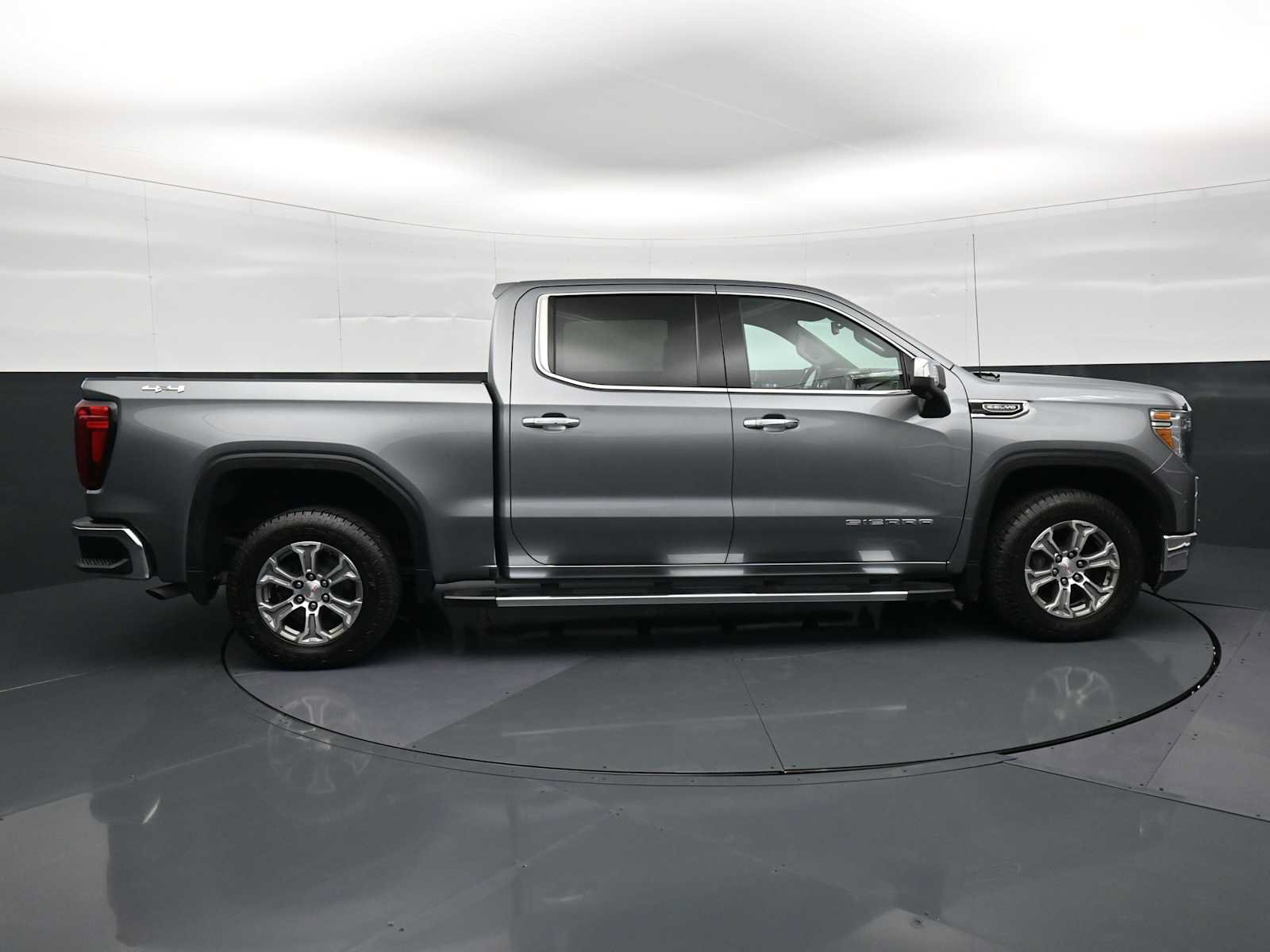 Used 2021 GMC Sierra 1500 SLT w/ SLT Convenience Package AWD/4WD image 30