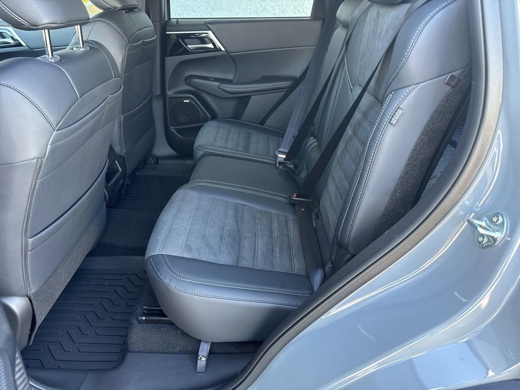 New 2026 Mitsubishi Outlander AWD image 30