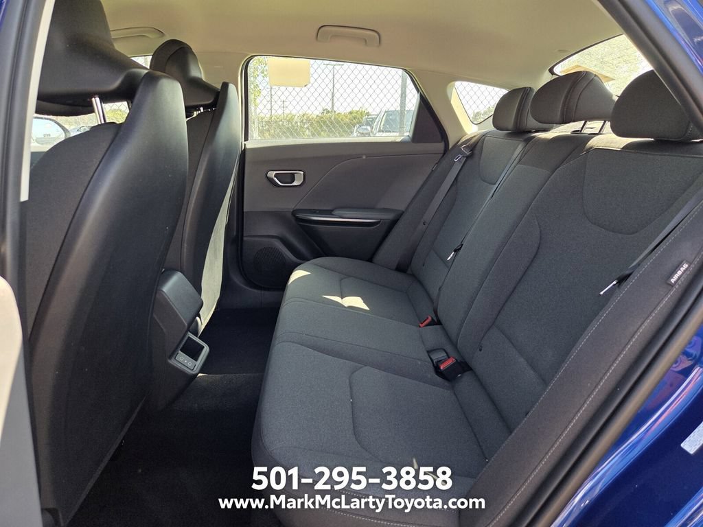Used 2025 Kia K4 FWD image 12